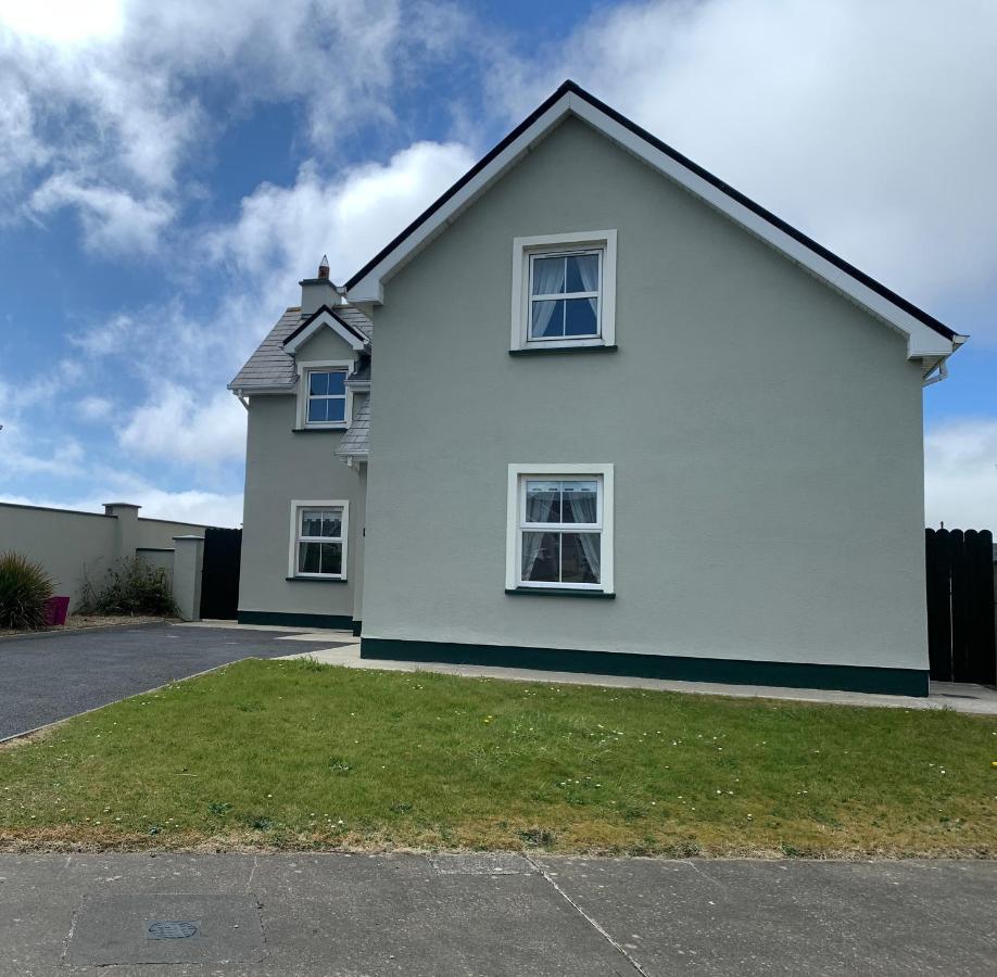 Seascape On The Edge Of Town: 4 Beds All Ensuite. Belmullet Dış mekan fotoğraf