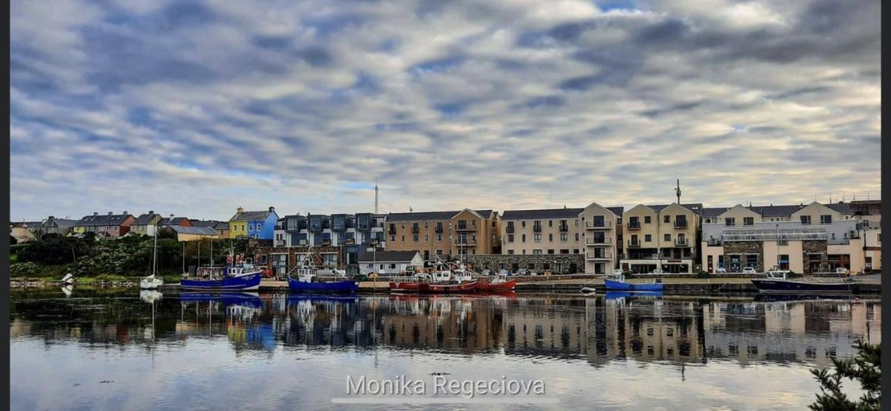 Seascape On The Edge Of Town: 4 Beds All Ensuite. Belmullet Dış mekan fotoğraf